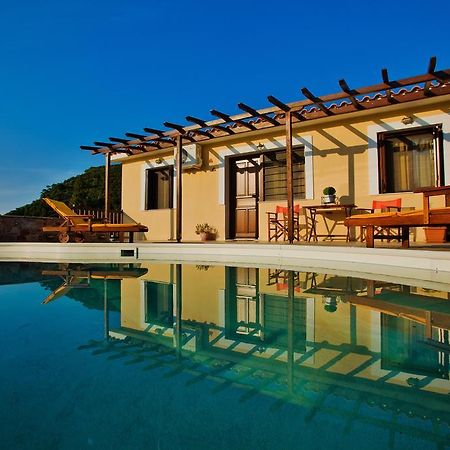 Porto Skopelos Villas エクステリア 写真