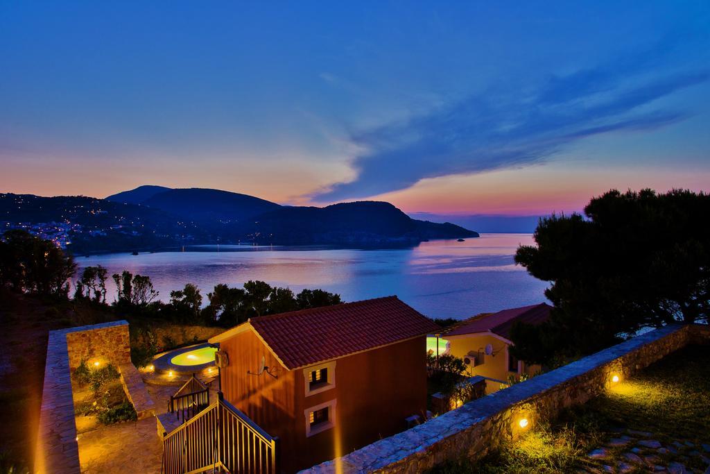 Porto Skopelos Villas エクステリア 写真