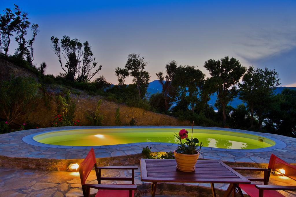 Porto Skopelos Villas エクステリア 写真